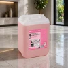 floor care kanister płynu czyszcząco-pielęgnującego do mycia podłóg.webp